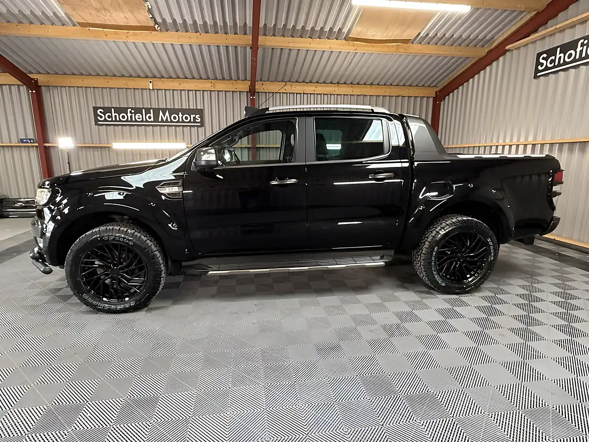 Used 2019 Ford Ranger Wildtrak Black - Interior and Exterior details 12