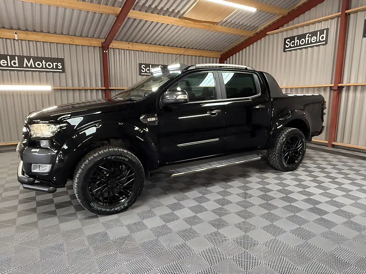 Used 2019 Ford Ranger Wildtrak Black - Interior and Exterior details 16
