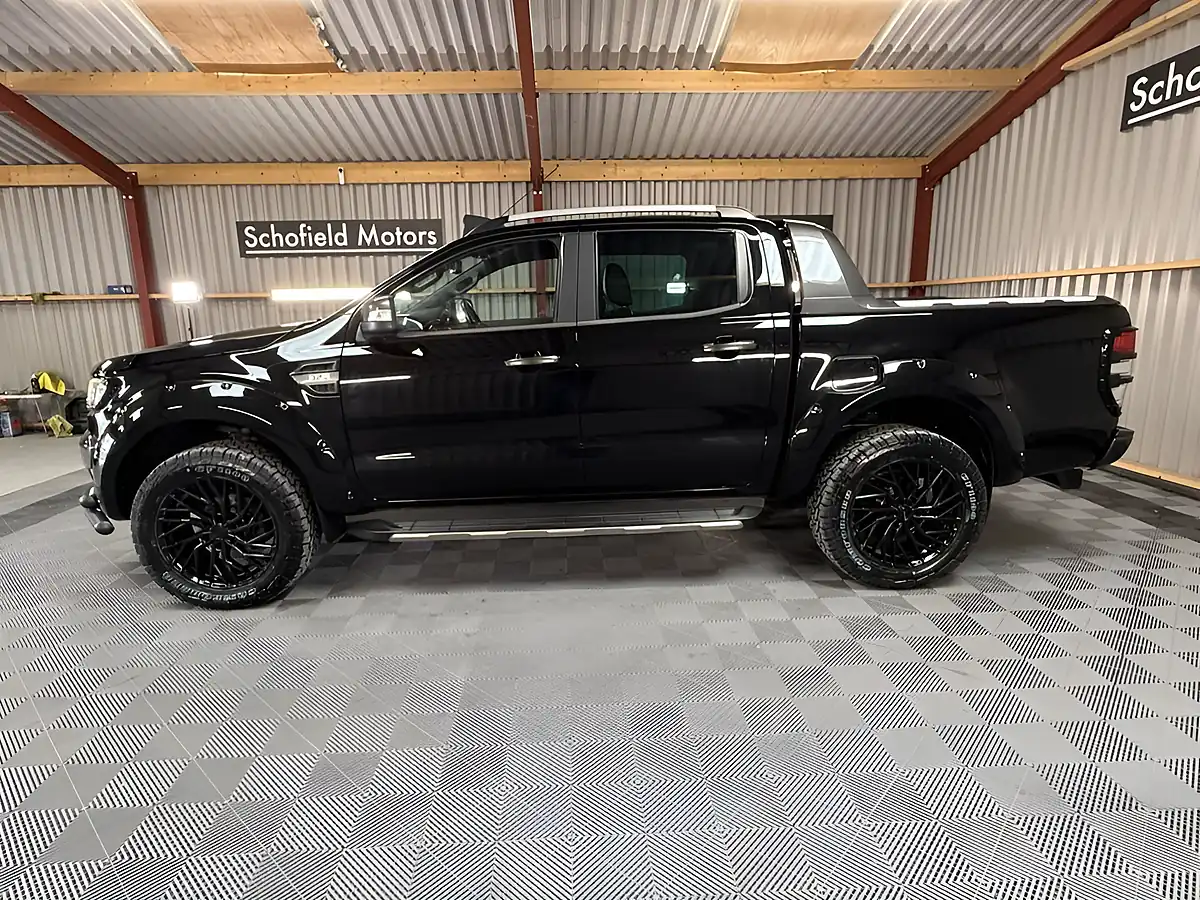 Used 2019 Ford Ranger Wildtrak Black - Interior and Exterior details 19
