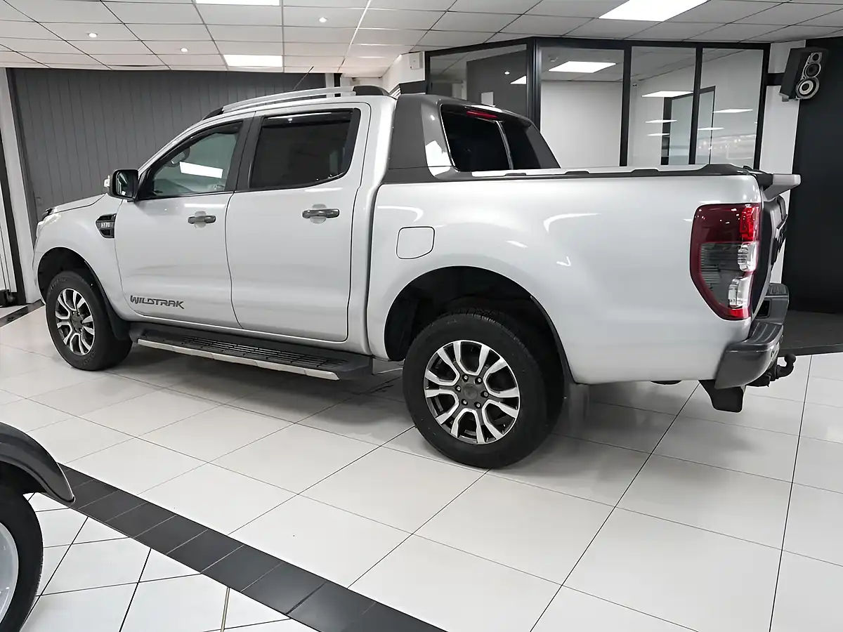 Used 2019 Ford Ranger Wildtrak Moondust Silver - Interior and Exterior details 7