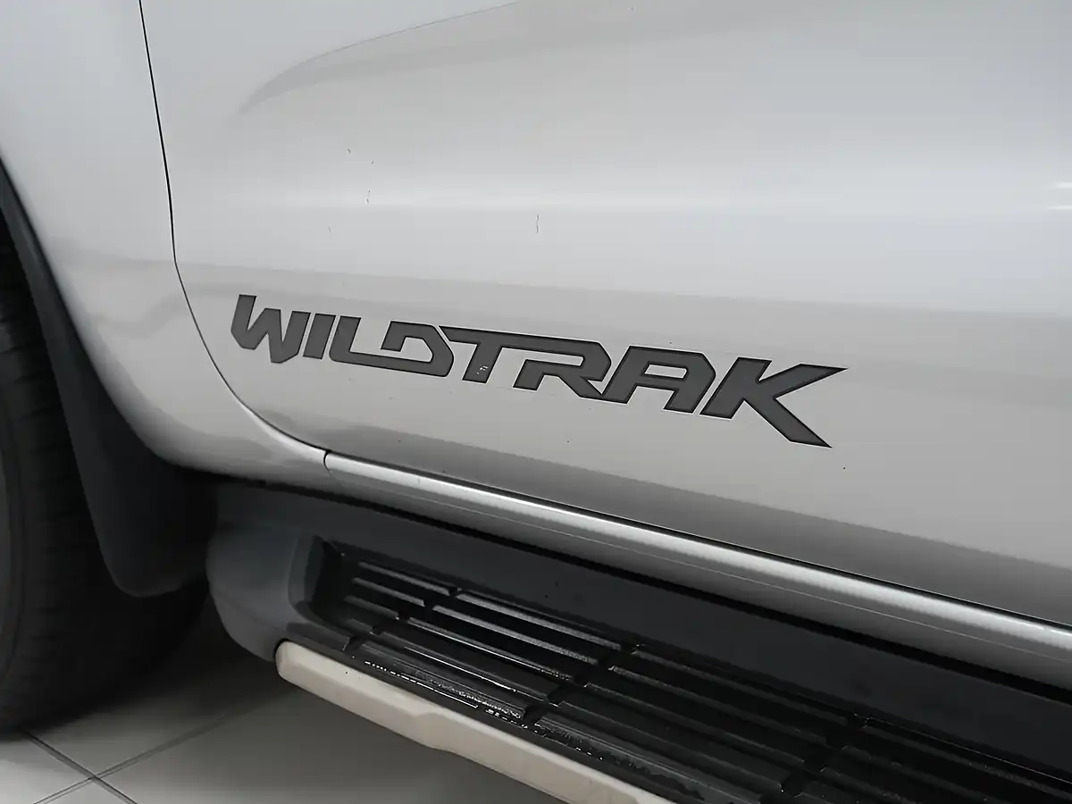 Used 2019 Ford Ranger Wildtrak Moondust Silver - Interior and Exterior details 9