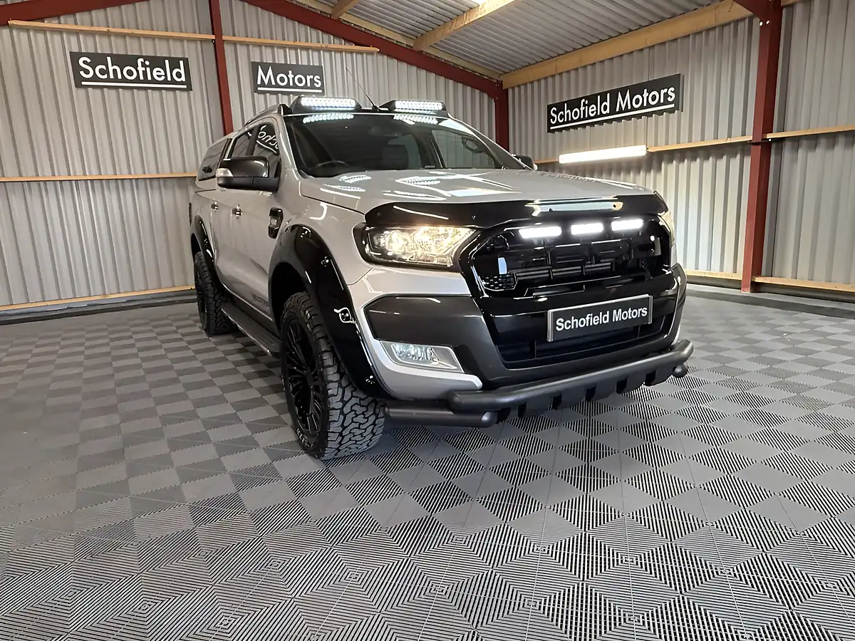 Used 2019 Ford Ranger Wildtrak Silver - Interior and Exterior details 12