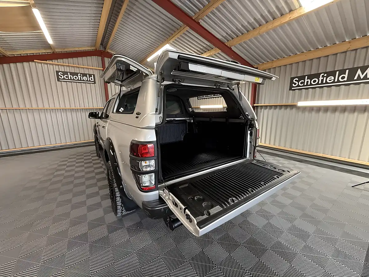 Used 2019 Ford Ranger Wildtrak Silver - Interior and Exterior details 9