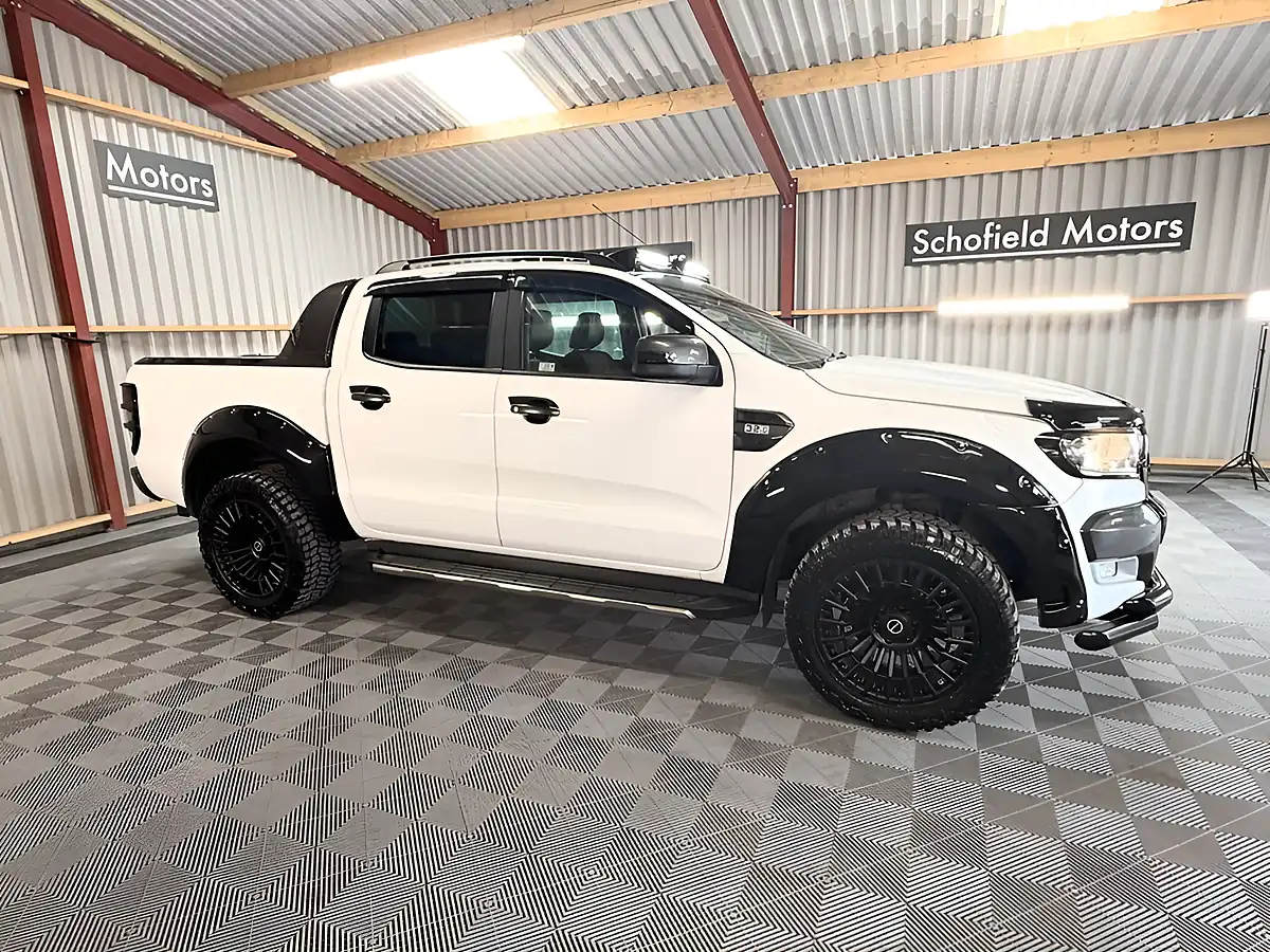 Used 2019 Ford Ranger Wildtrak White - Interior and Exterior details 16