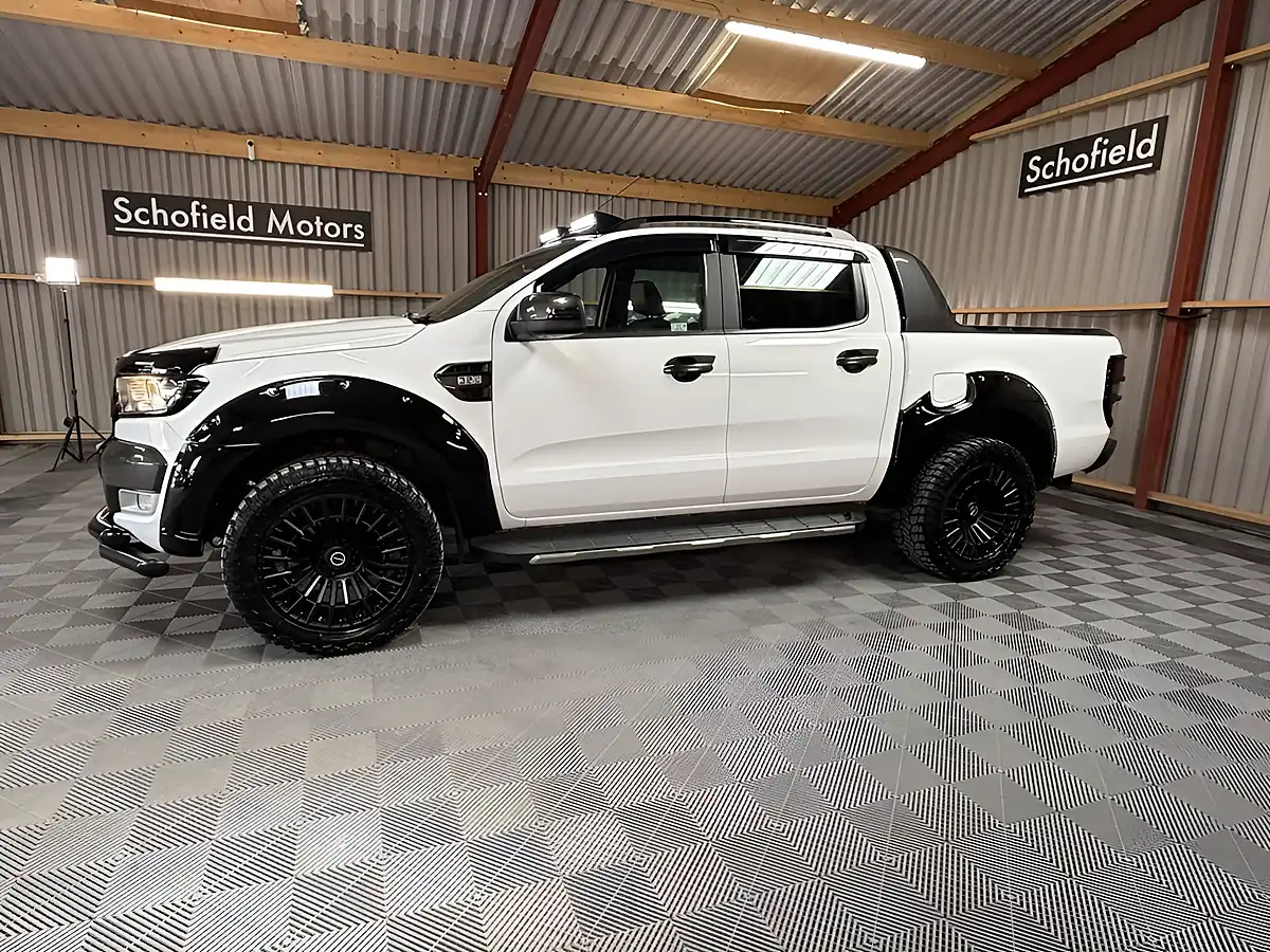 Used 2019 Ford Ranger Wildtrak White - Interior and Exterior details 19