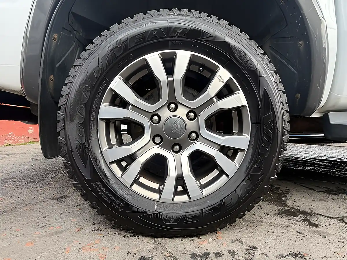 Used 2019 Ford Ranger Wildtrak White - Interior and Exterior details 8