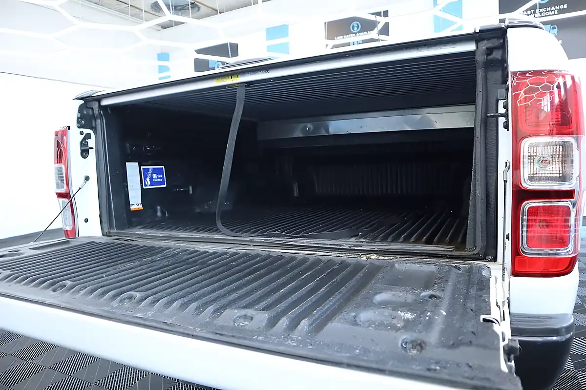 Used 2019 Ford Ranger Wildtrak White - Interior and Exterior details 13