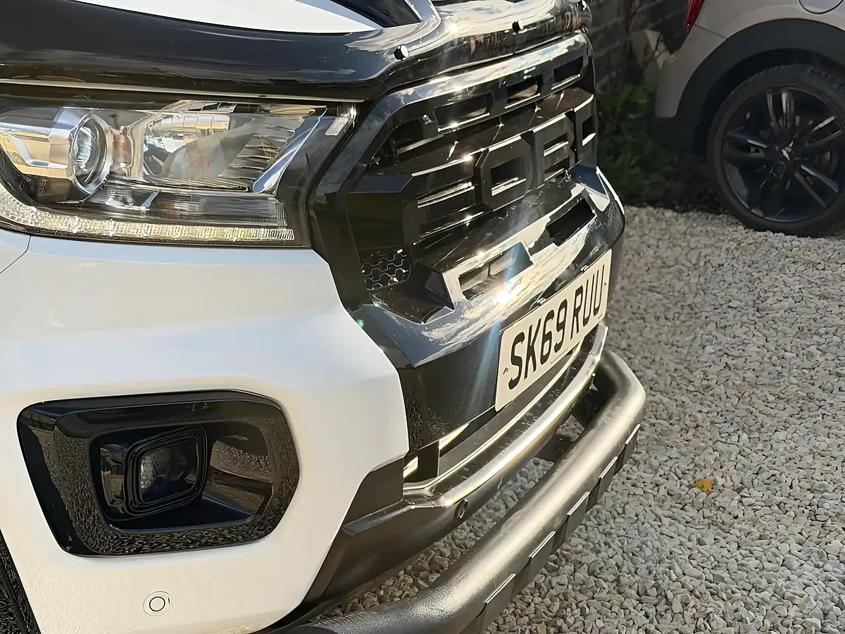 Used 2019 Ford Ranger Wildtrak White - Interior and Exterior details 10