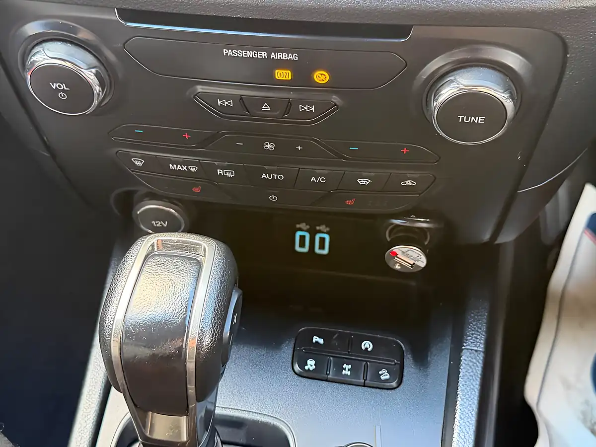 Used 2019 Ford Ranger Wildtrak White - Interior and Exterior details 13