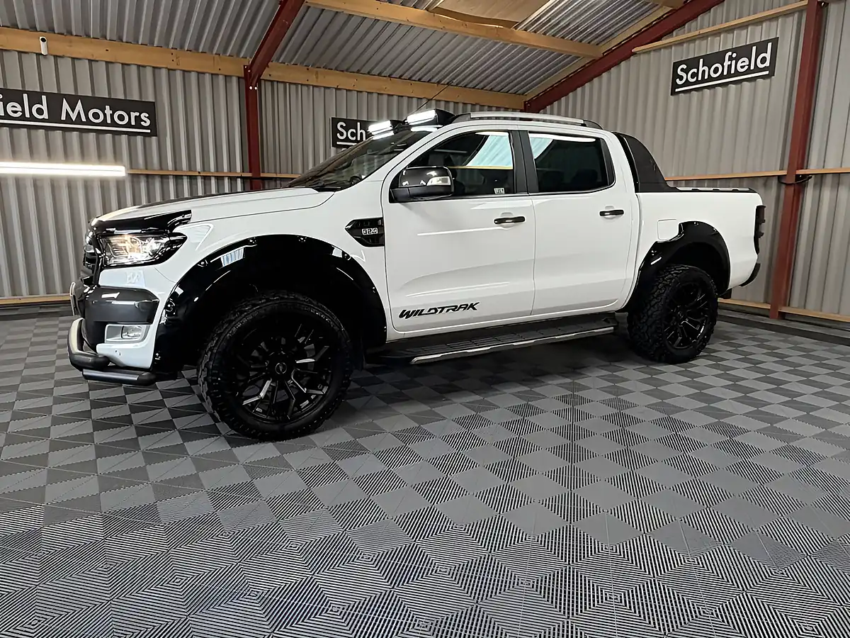 Used 2019 Ford Ranger Wildtrak White - Interior and Exterior details 15