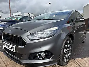 Used 2019 Ford S-Max ST-Line Grey - Interior and Exterior details 11
