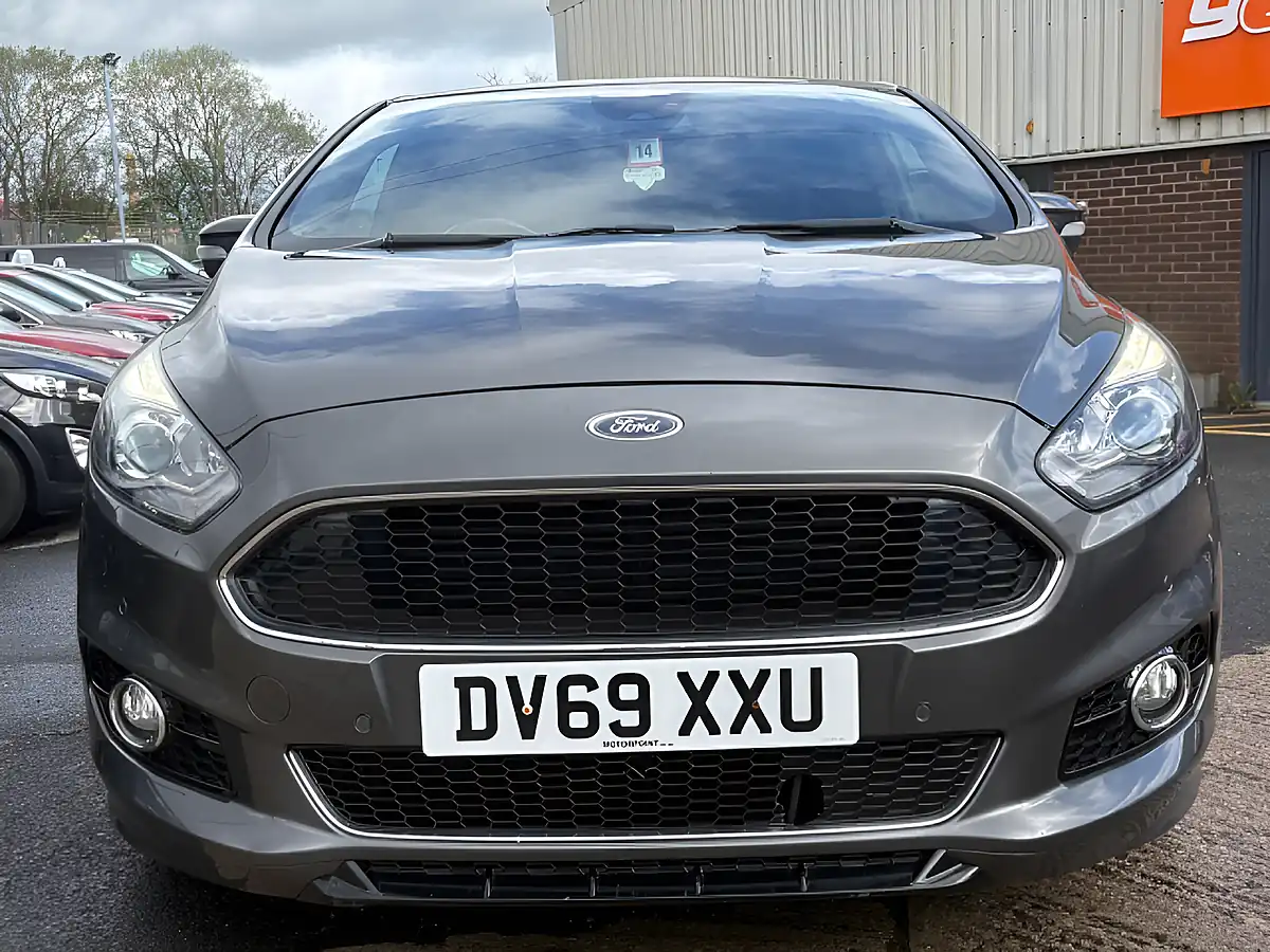 Used 2019 Ford S-Max ST-Line Grey - Interior and Exterior details 13