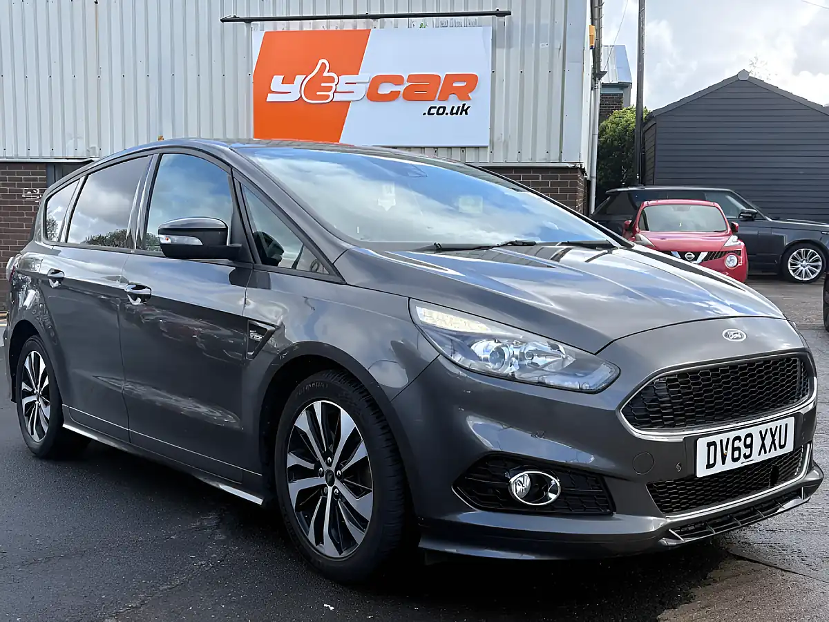 Used 2019 Ford S-Max ST-Line Grey - Interior and Exterior details 3
