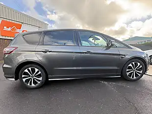 Used 2019 Ford S-Max ST-Line Grey - Interior and Exterior details 4