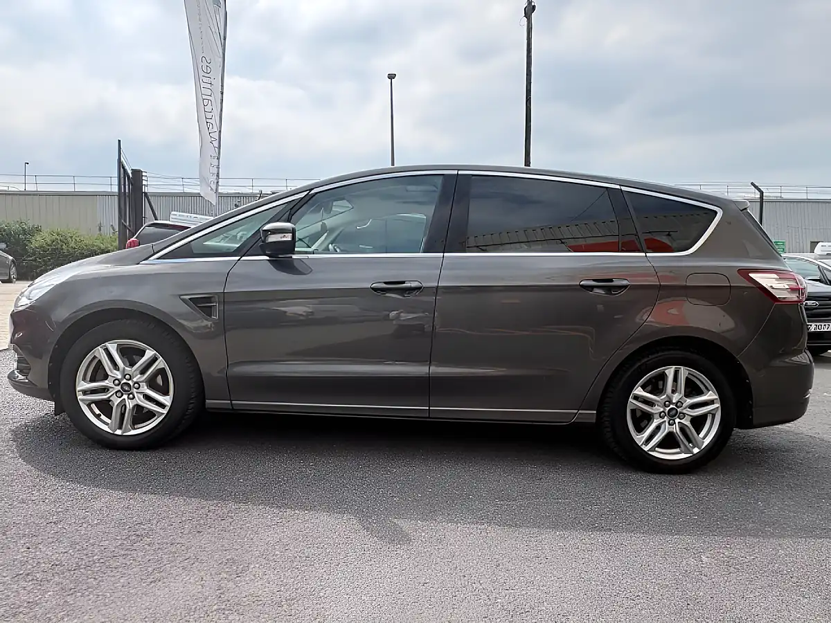 Used 2019 Ford S-Max Titanium Grey - Interior and Exterior details 10