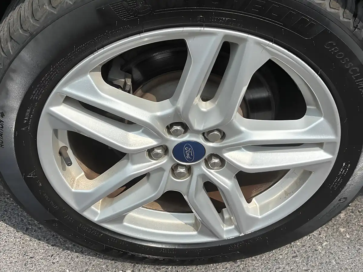 Used 2019 Ford S-Max Titanium Grey - Interior and Exterior details 17