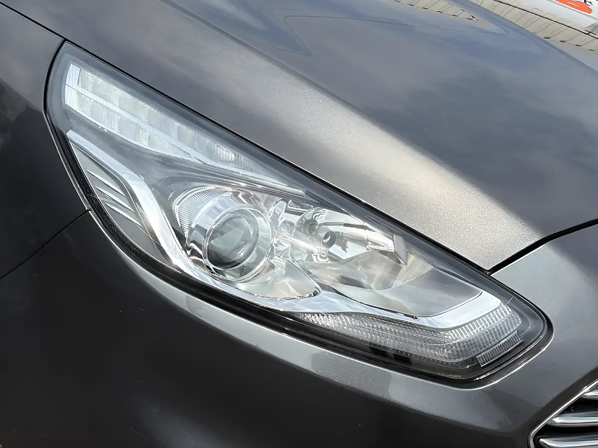 Used 2019 Ford S-Max Titanium Grey - Interior and Exterior details 18