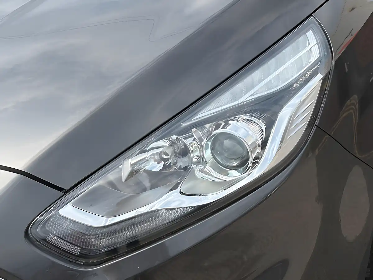 Used 2019 Ford S-Max Titanium Grey - Interior and Exterior details 19