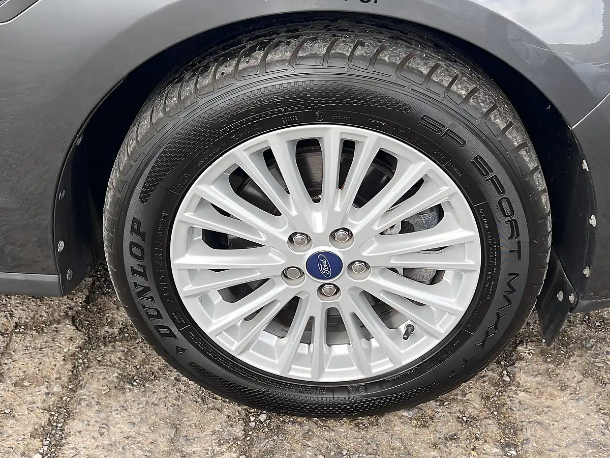 Used 2019 Ford S-Max Zetec Magnetic Grey Metallic - Interior and Exterior details 19