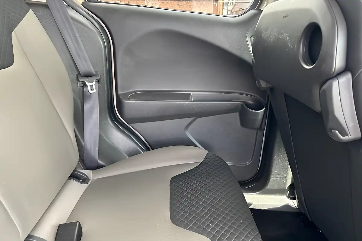 Used 2019 Ford Tourneo Courier Titanium Silver - Interior and Exterior details 16