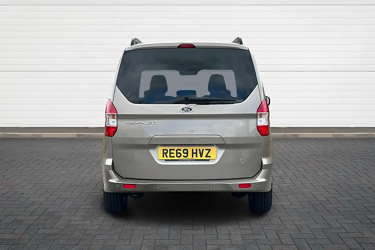 Used 2019 Ford Tourneo Courier Titanium Silver - Interior and Exterior details 4