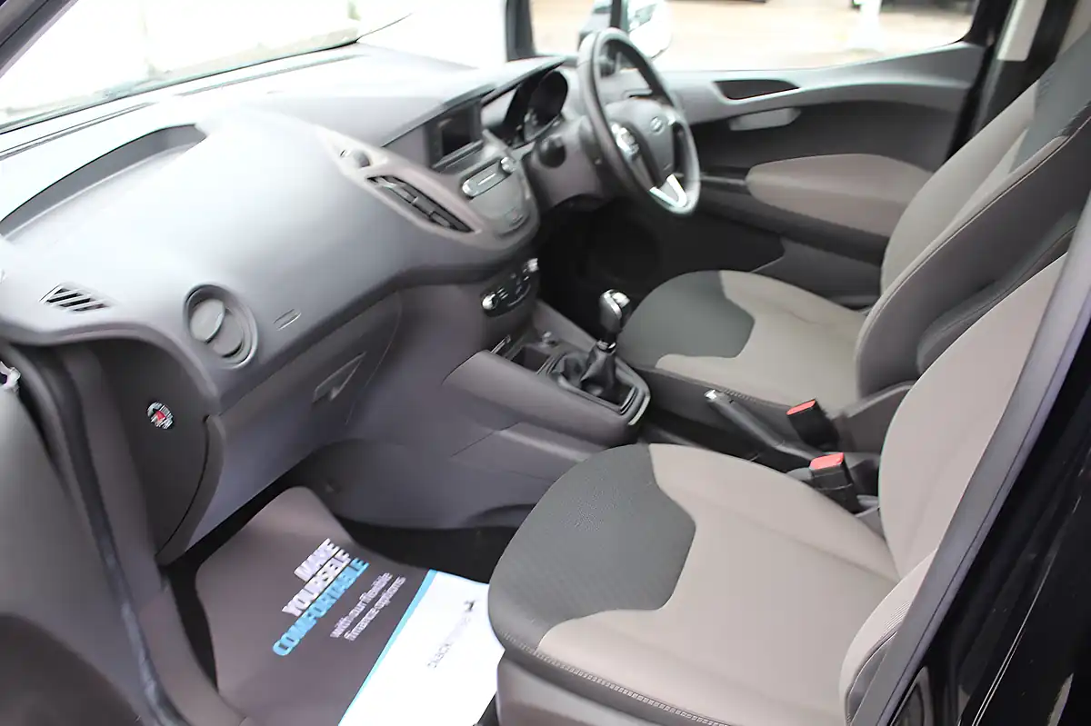 Used 2019 Ford Tourneo Courier Zetec Black - Interior and Exterior details 14