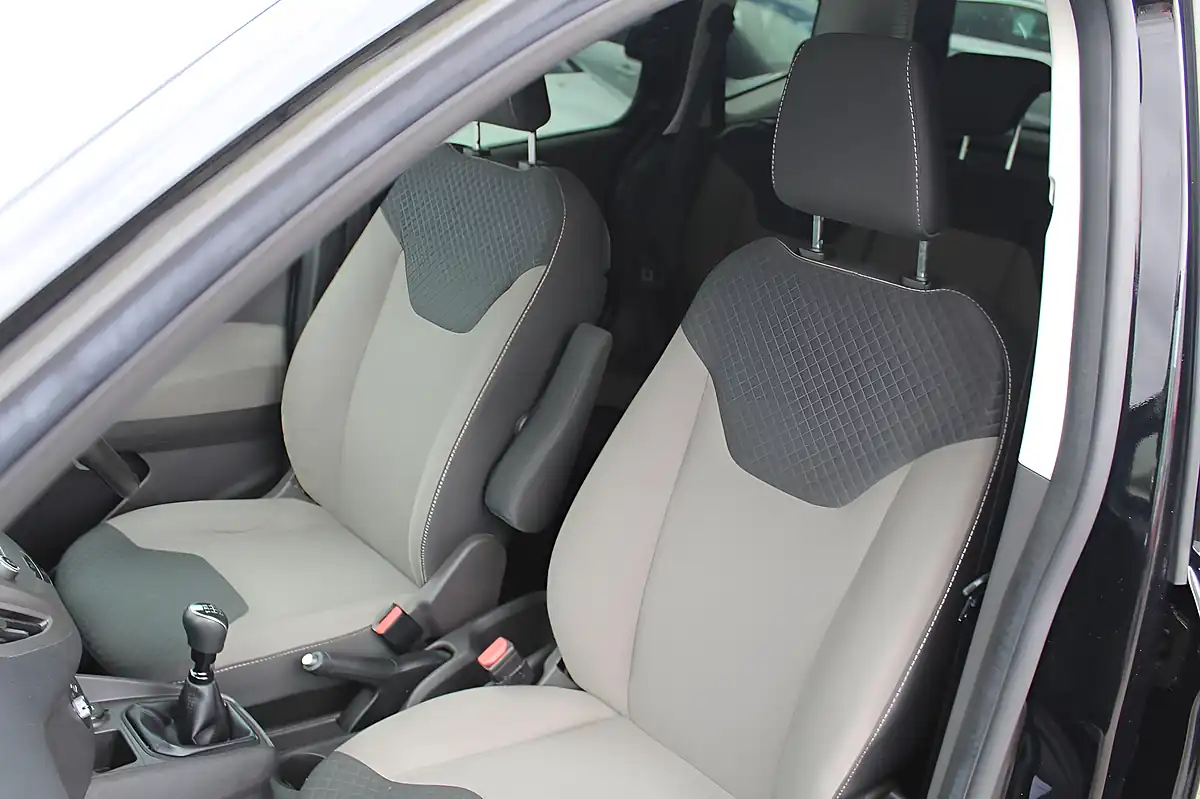 Used 2019 Ford Tourneo Courier Zetec Black - Interior and Exterior details 15