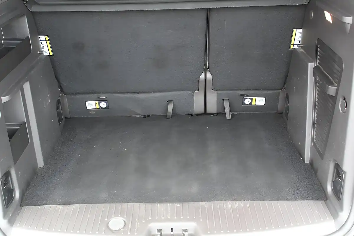 Used 2019 Ford Tourneo Courier Zetec Black - Interior and Exterior details 20