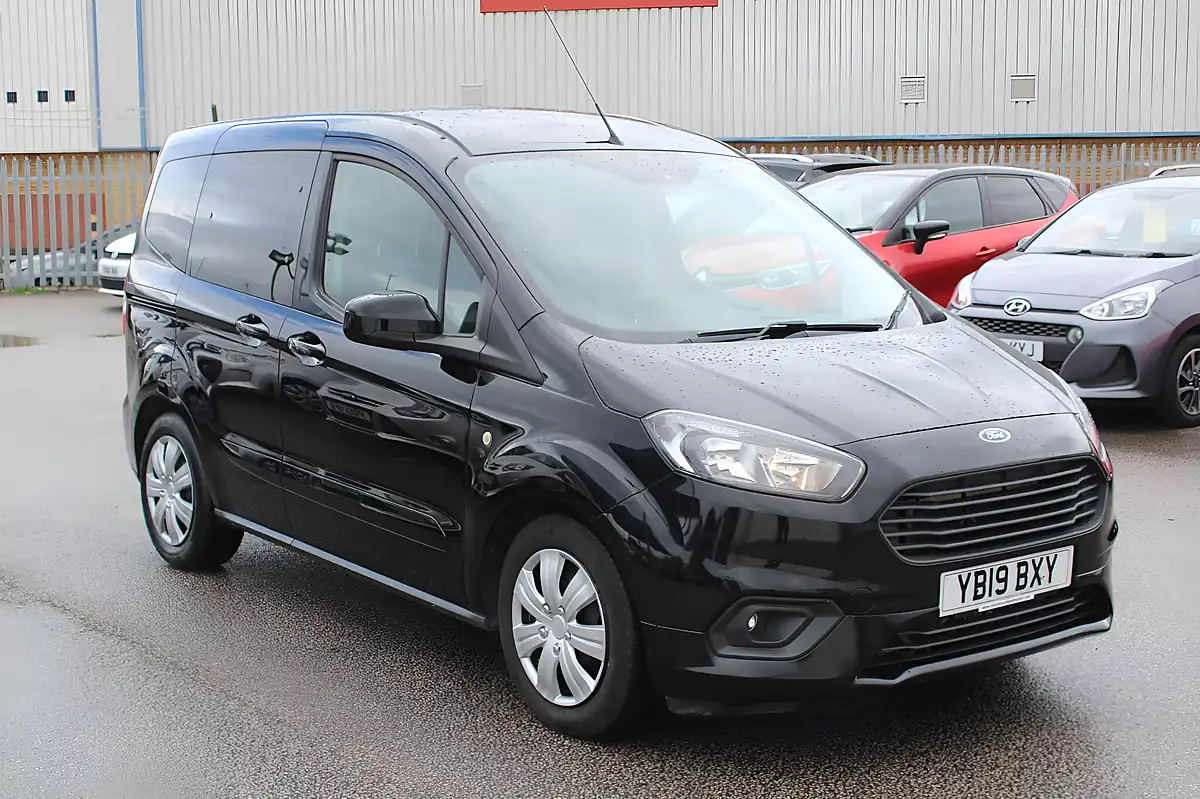 Used 2019 Ford Tourneo Courier Zetec Black - Interior and Exterior details 5