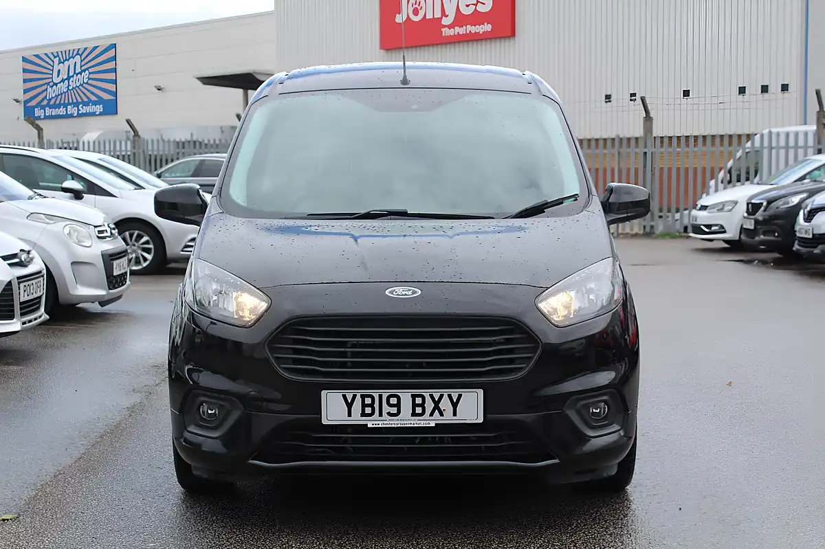 Used 2019 Ford Tourneo Courier Zetec Black - Interior and Exterior details 7