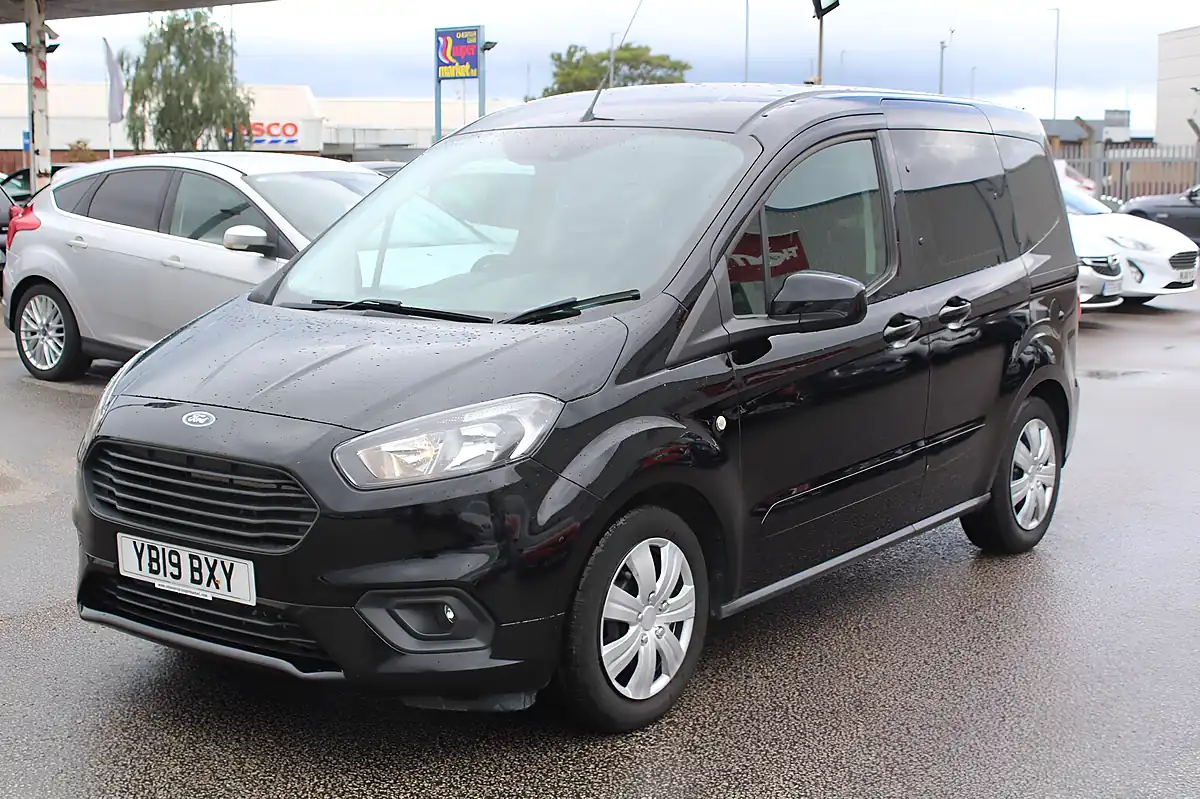 Used 2019 Ford Tourneo Courier Zetec Black - Interior and Exterior details 8