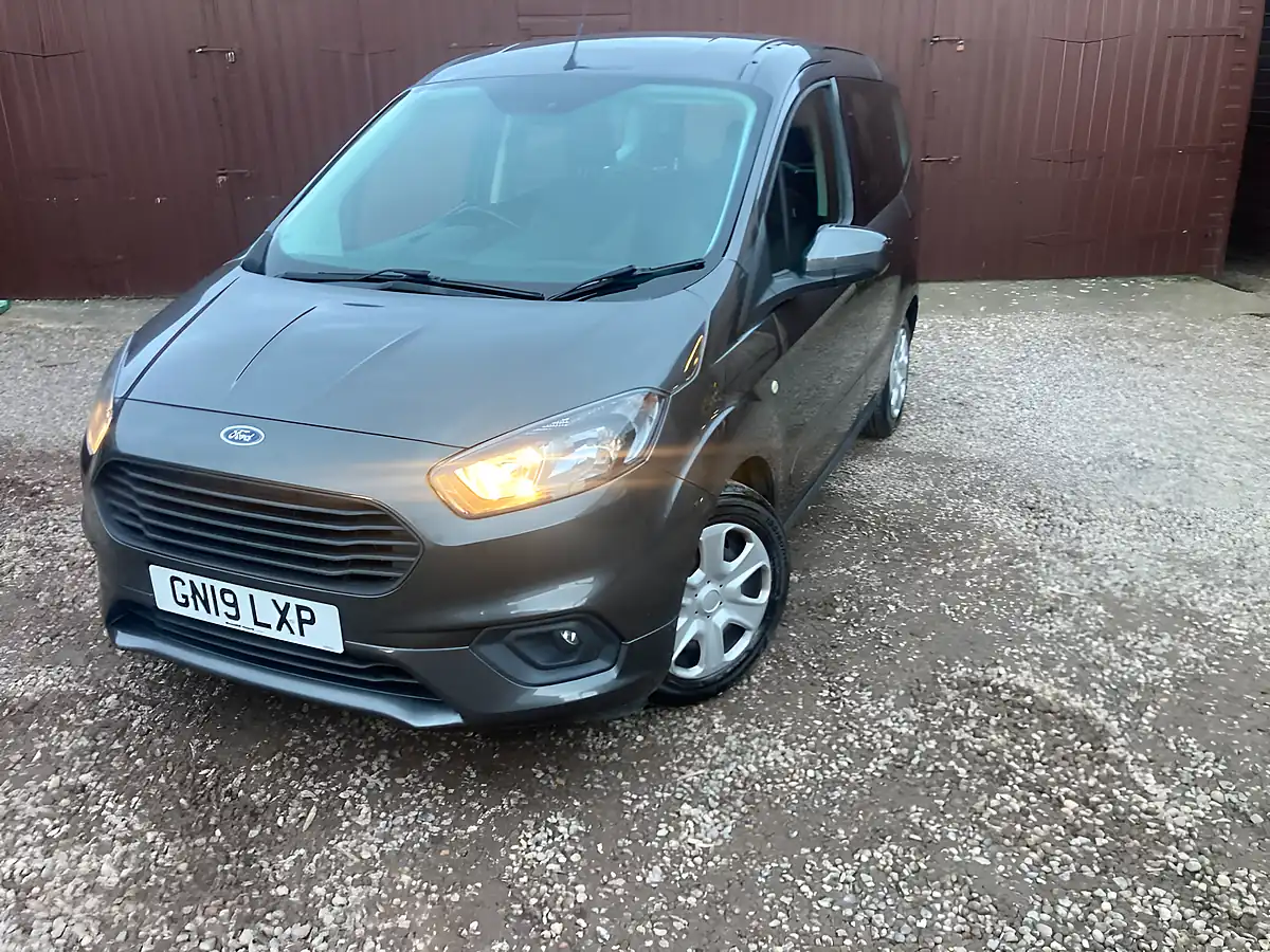 Used 2019 Ford Tourneo Courier Zetec Grey - Interior and Exterior details 2