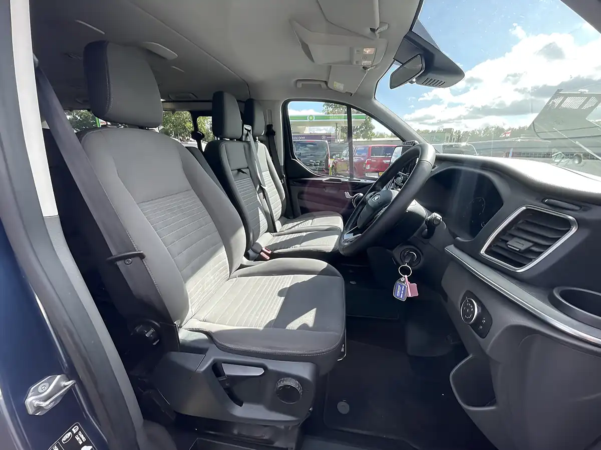 Used 2019 Ford Tourneo Custom 310 Independence RS 6 Crew Blue - Interior and Exterior details 10