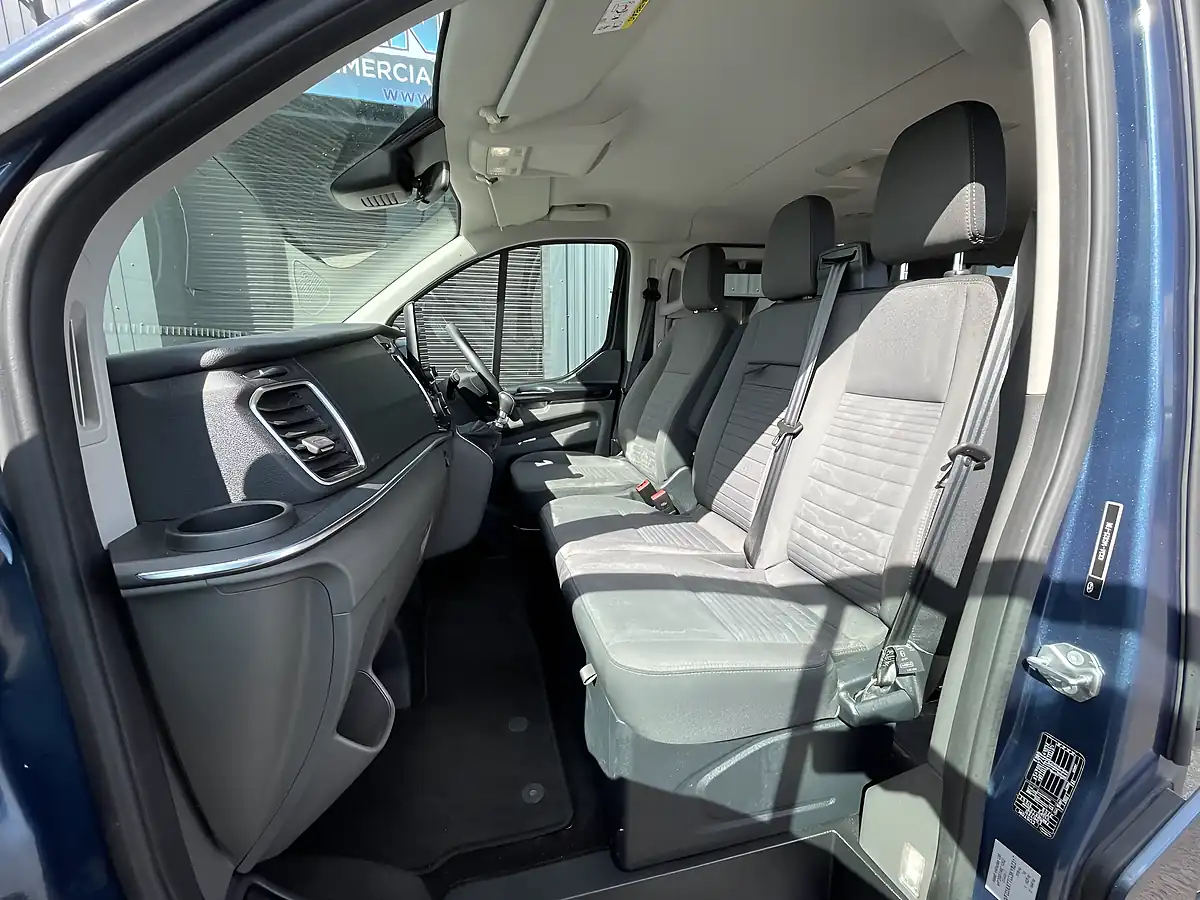 Used 2019 Ford Tourneo Custom 310 Independence RS 6 Crew Blue - Interior and Exterior details 17