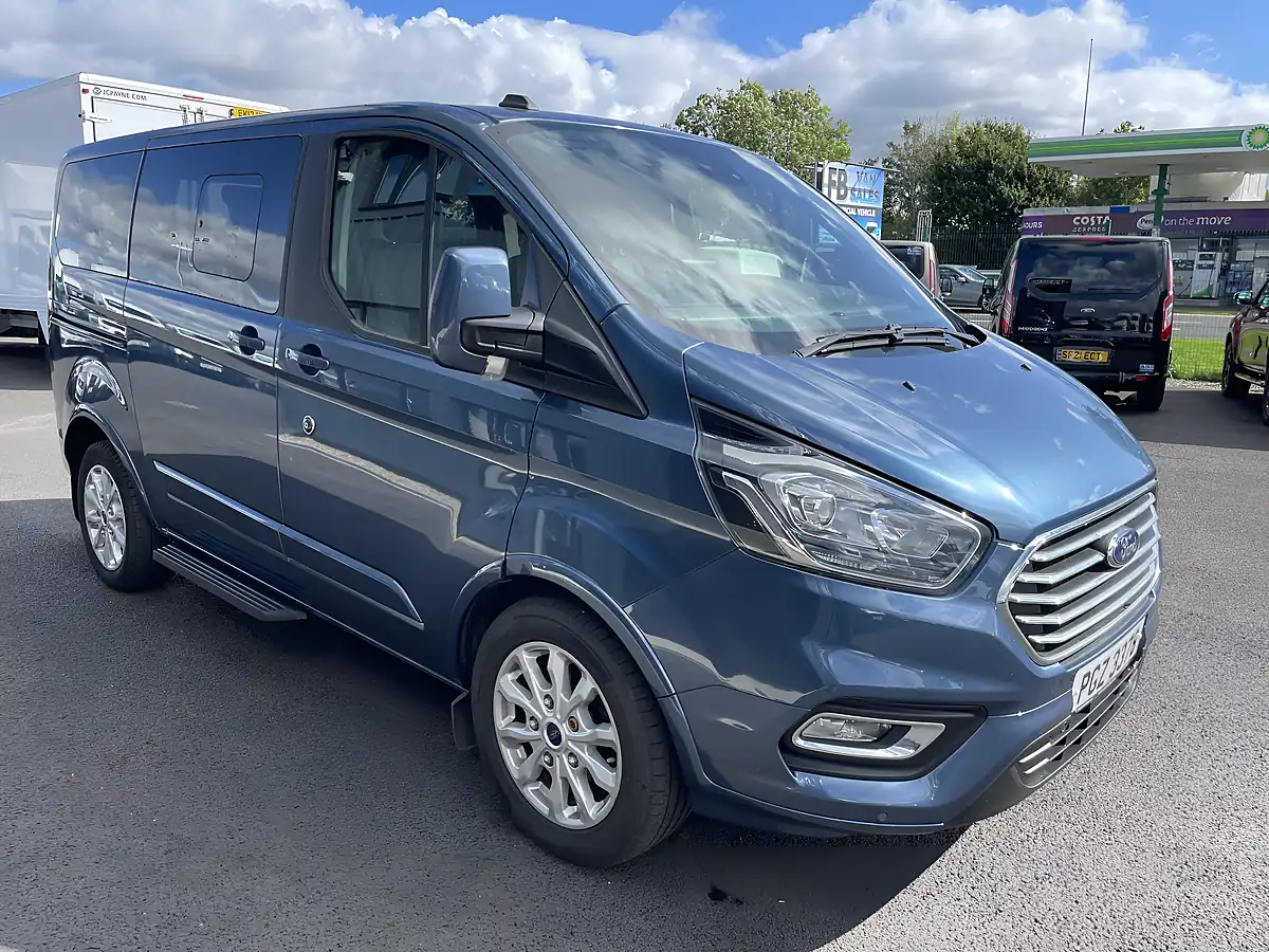 Used 2019 Ford Tourneo Custom 310 Independence RS 6 Crew Blue - Interior and Exterior details 2