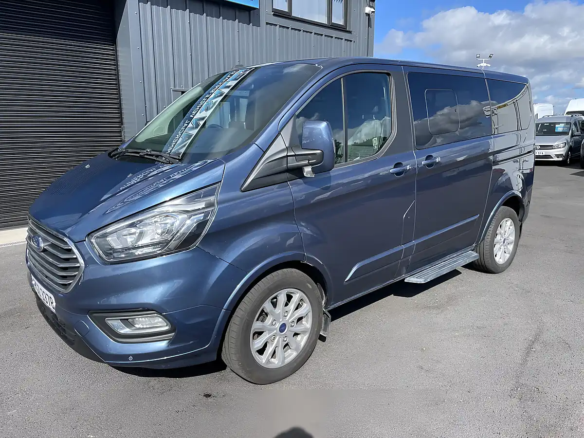 Used 2019 Ford Tourneo Custom 310 Independence RS 6 Crew Blue - Interior and Exterior details 4