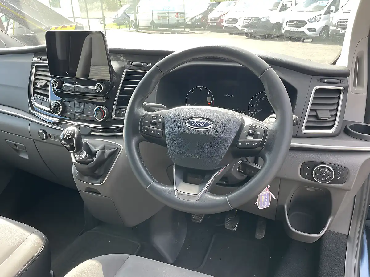 Used 2019 Ford Tourneo Custom 310 Independence RS 6 Crew Blue - Interior and Exterior details 8