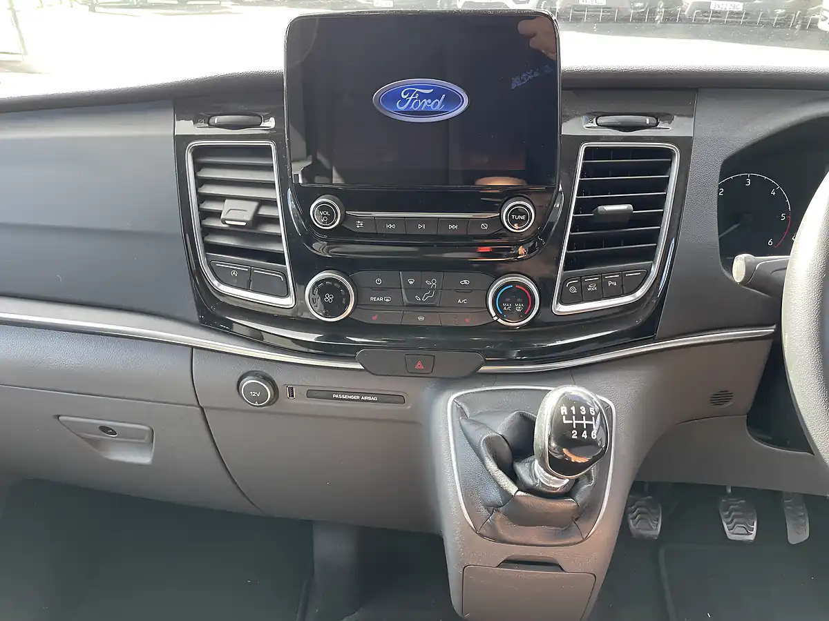 Used 2019 Ford Tourneo Custom 310 Independence RS 6 Crew Blue - Interior and Exterior details 9