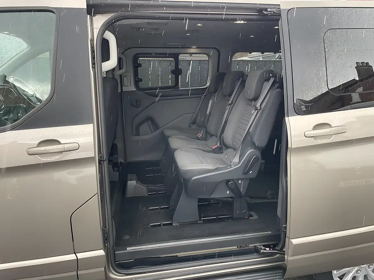 Used 2019 Ford Tourneo Custom Independence RS 6 SEAT Crew Gold - Interior and Exterior details 13