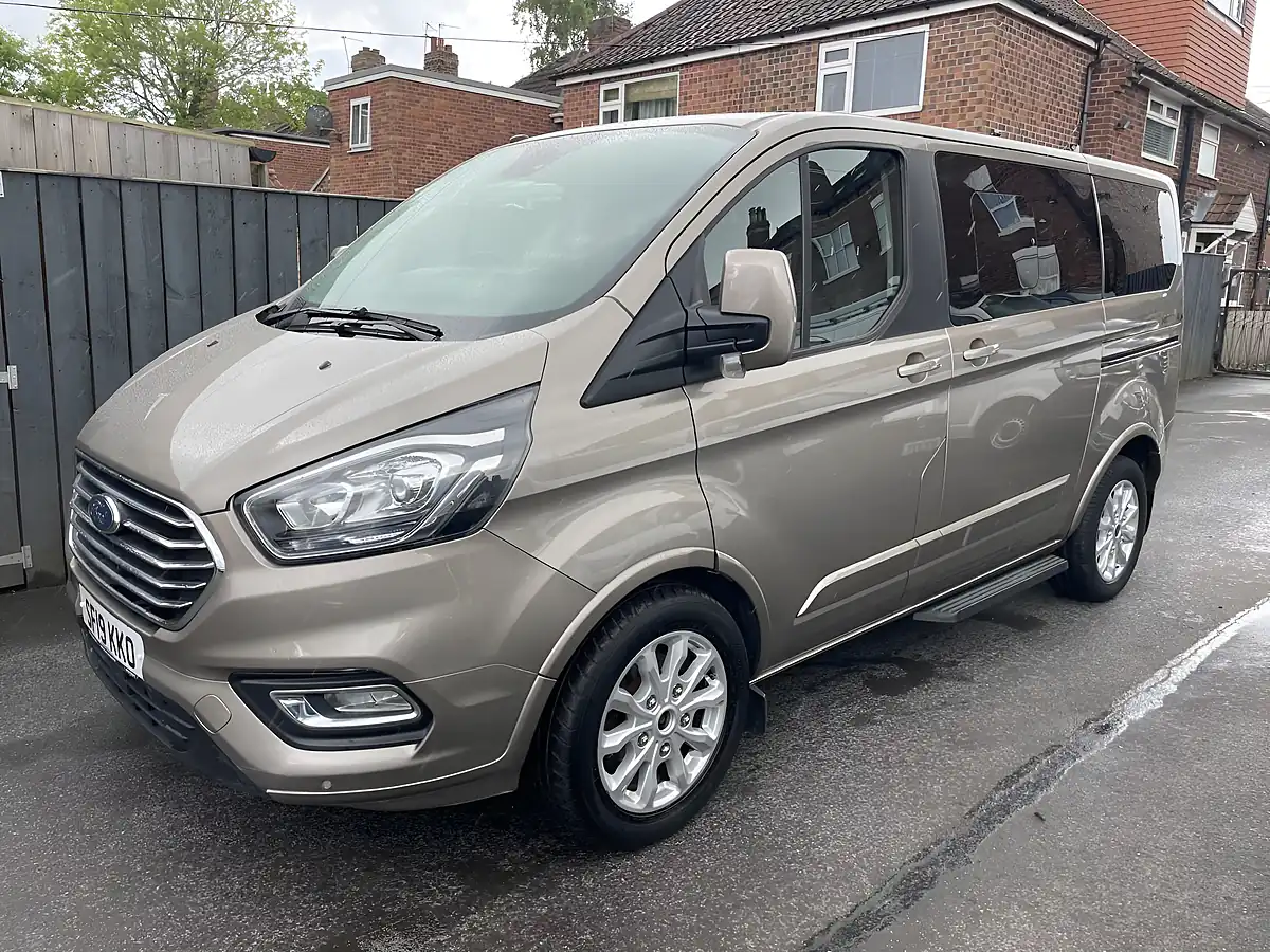 Used 2019 Ford Tourneo Custom Independence RS 6 SEAT Crew Gold - Interior and Exterior details 3