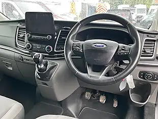 Used 2019 Ford Tourneo Custom Independence RS 6 SEAT Crew Gold - Interior and Exterior details 4