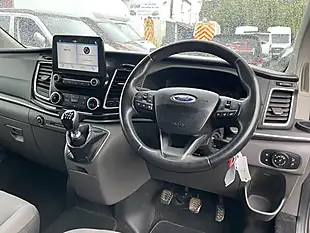 Used 2019 Ford Tourneo Custom Independence RS 6 SEAT Crew Gold - Interior and Exterior details 5