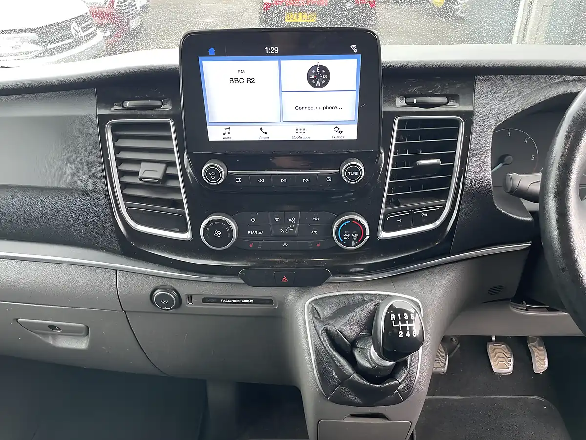 Used 2019 Ford Tourneo Custom Independence RS 6 SEAT Crew Gold - Interior and Exterior details 6