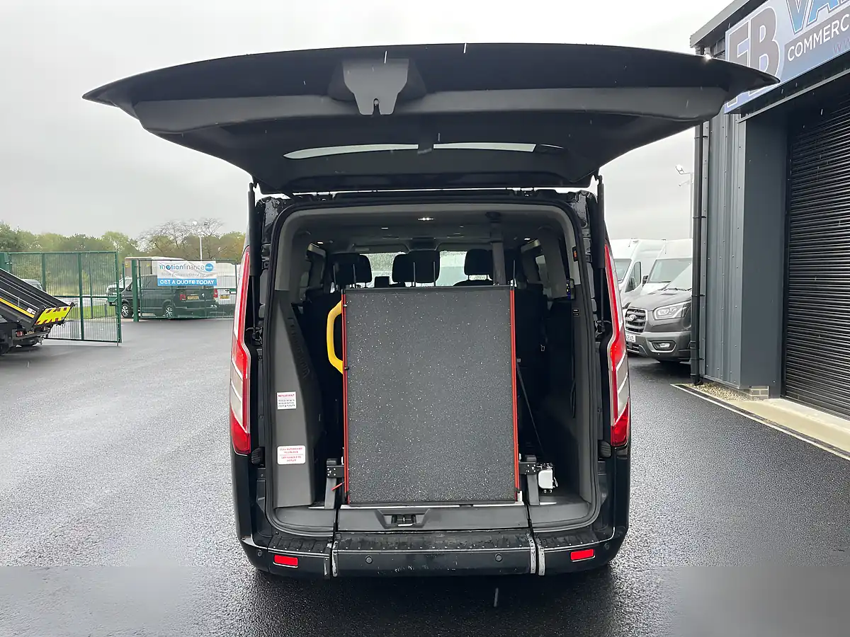 Used 2019 Ford Tourneo Custom Independence RS 6 SEAT Crew Van Black - Interior and Exterior details 12