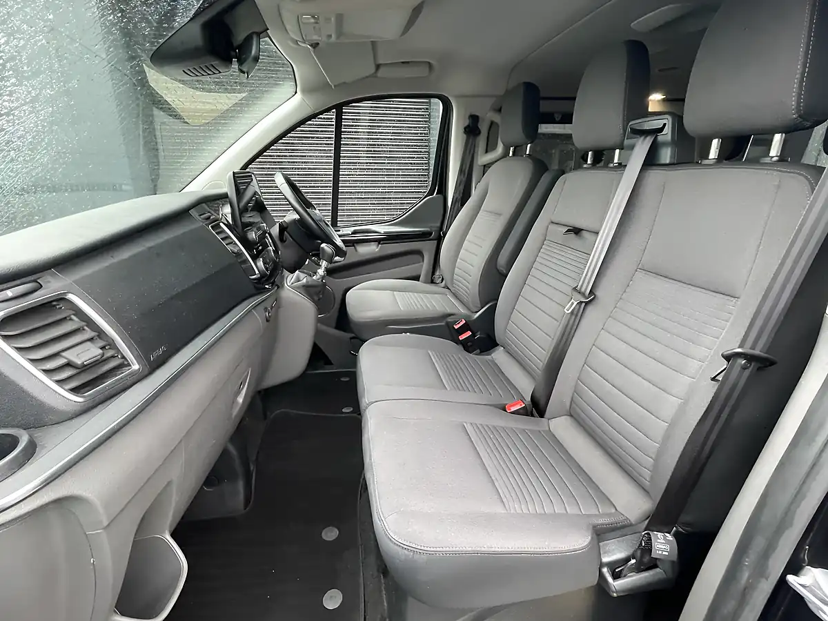 Used 2019 Ford Tourneo Custom Independence RS 6 SEAT Crew Van Black - Interior and Exterior details 17
