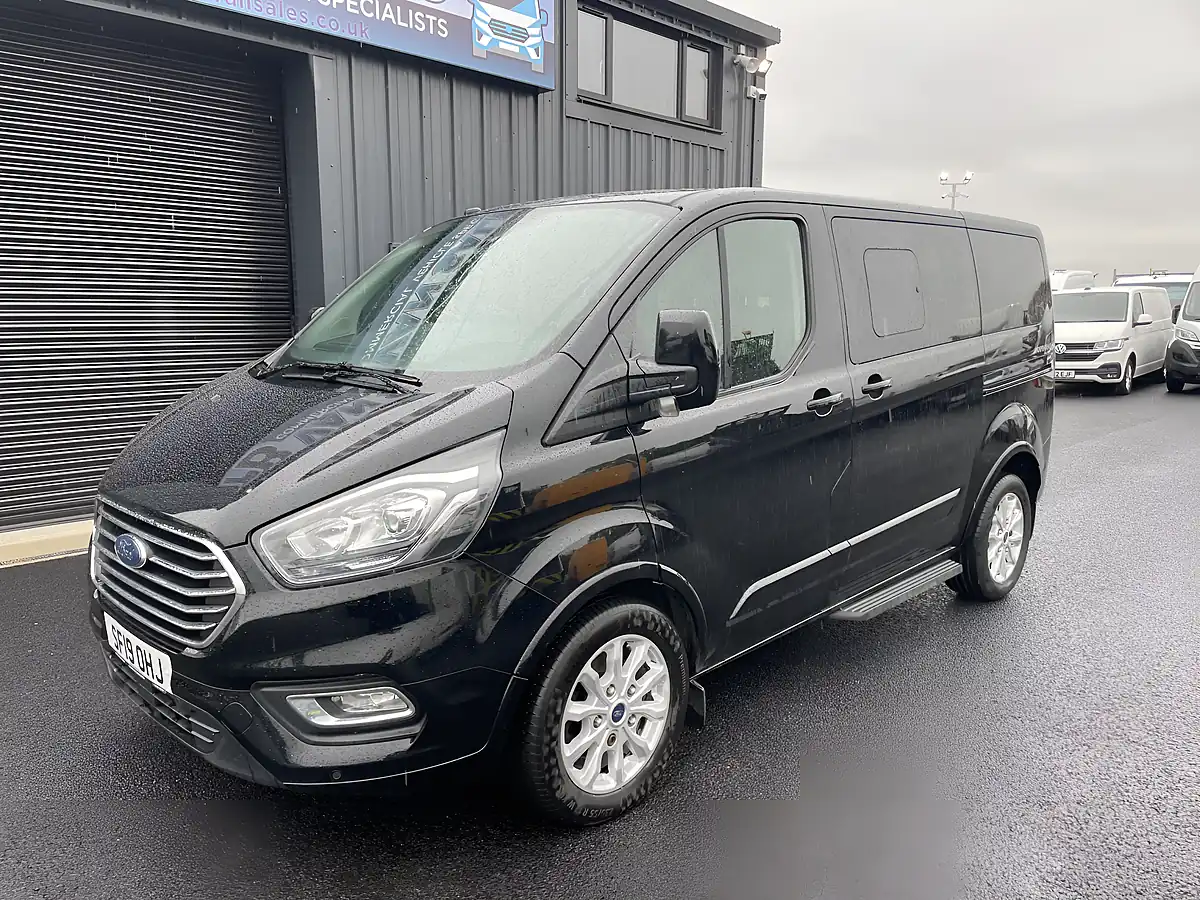 Used 2019 Ford Tourneo Custom Independence RS 6 SEAT Crew Van Black - Interior and Exterior details 2