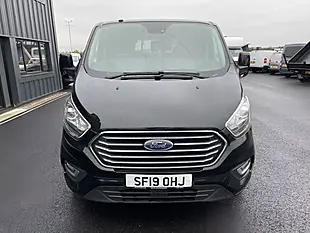 Used 2019 Ford Tourneo Custom Independence RS 6 SEAT Crew Van Black - Interior and Exterior details 3