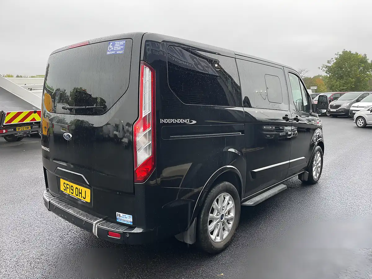 Used 2019 Ford Tourneo Custom Independence RS 6 SEAT Crew Van Black - Interior and Exterior details 5