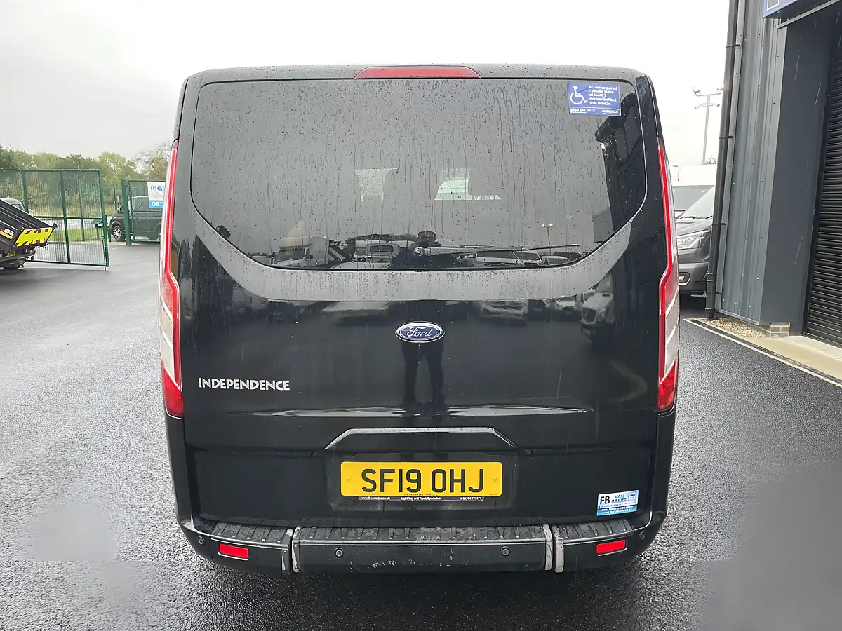 Used 2019 Ford Tourneo Custom Independence RS 6 SEAT Crew Van Black - Interior and Exterior details 6