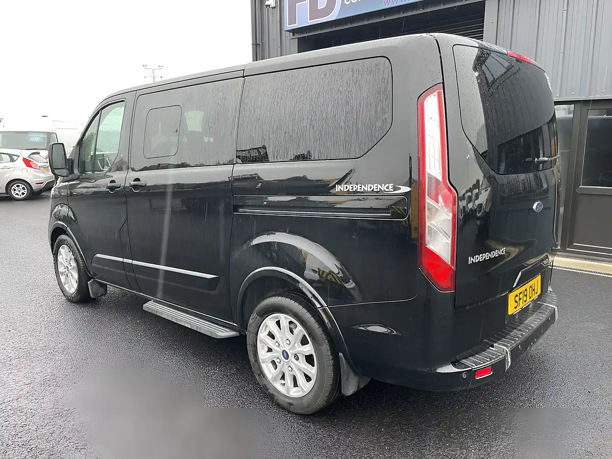 Used 2019 Ford Tourneo Custom Independence RS 6 SEAT Crew Van Black - Interior and Exterior details 7